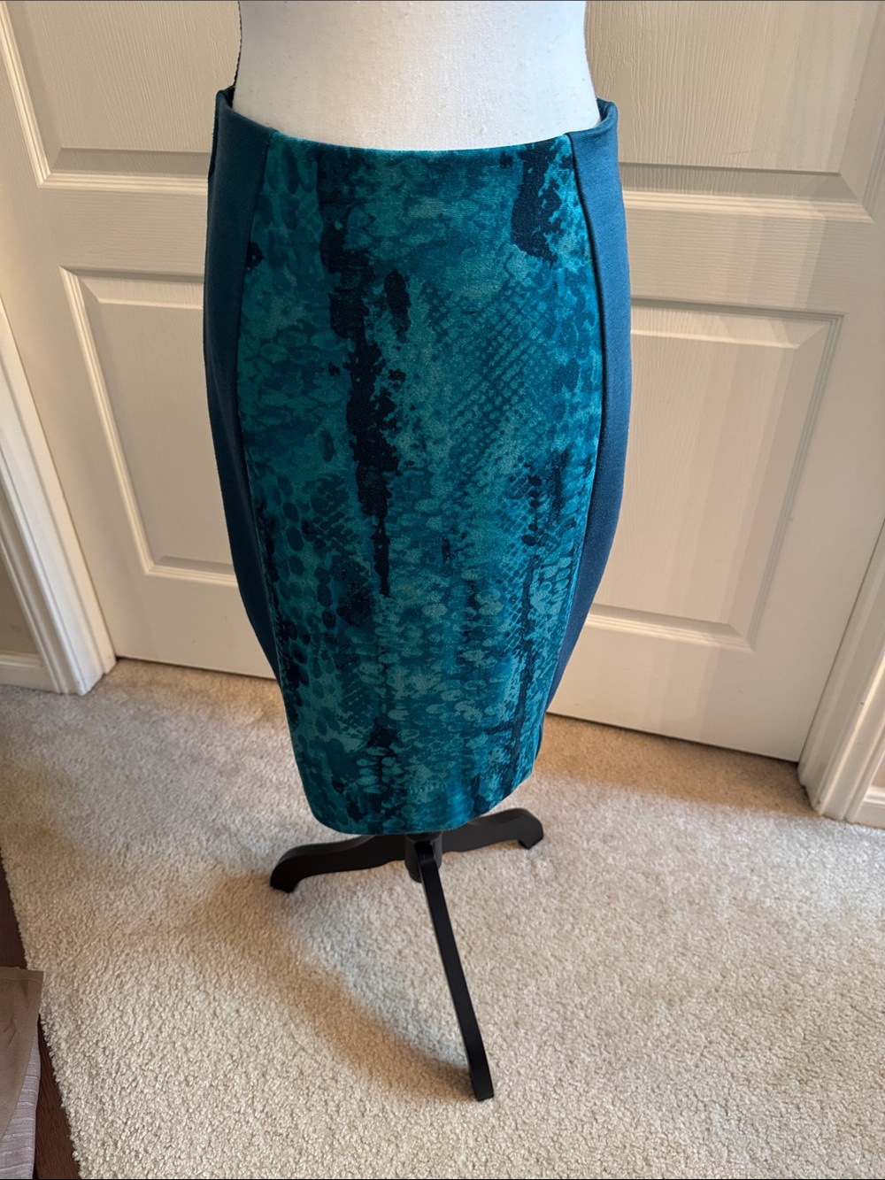 Teal Snake-Print Pencil Skirt - Size Medium